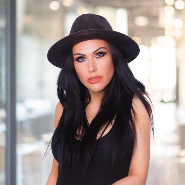 Tradebloc Olya Casey Tradebloc Olya Casey